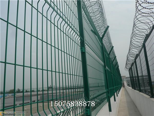 監(jiān)墻巡邏道專用隔離網