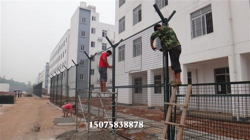 監(jiān)獄隔離網安裝