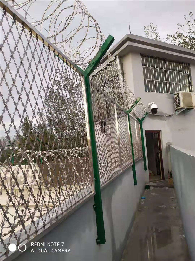 看守所巡邏道隔離網